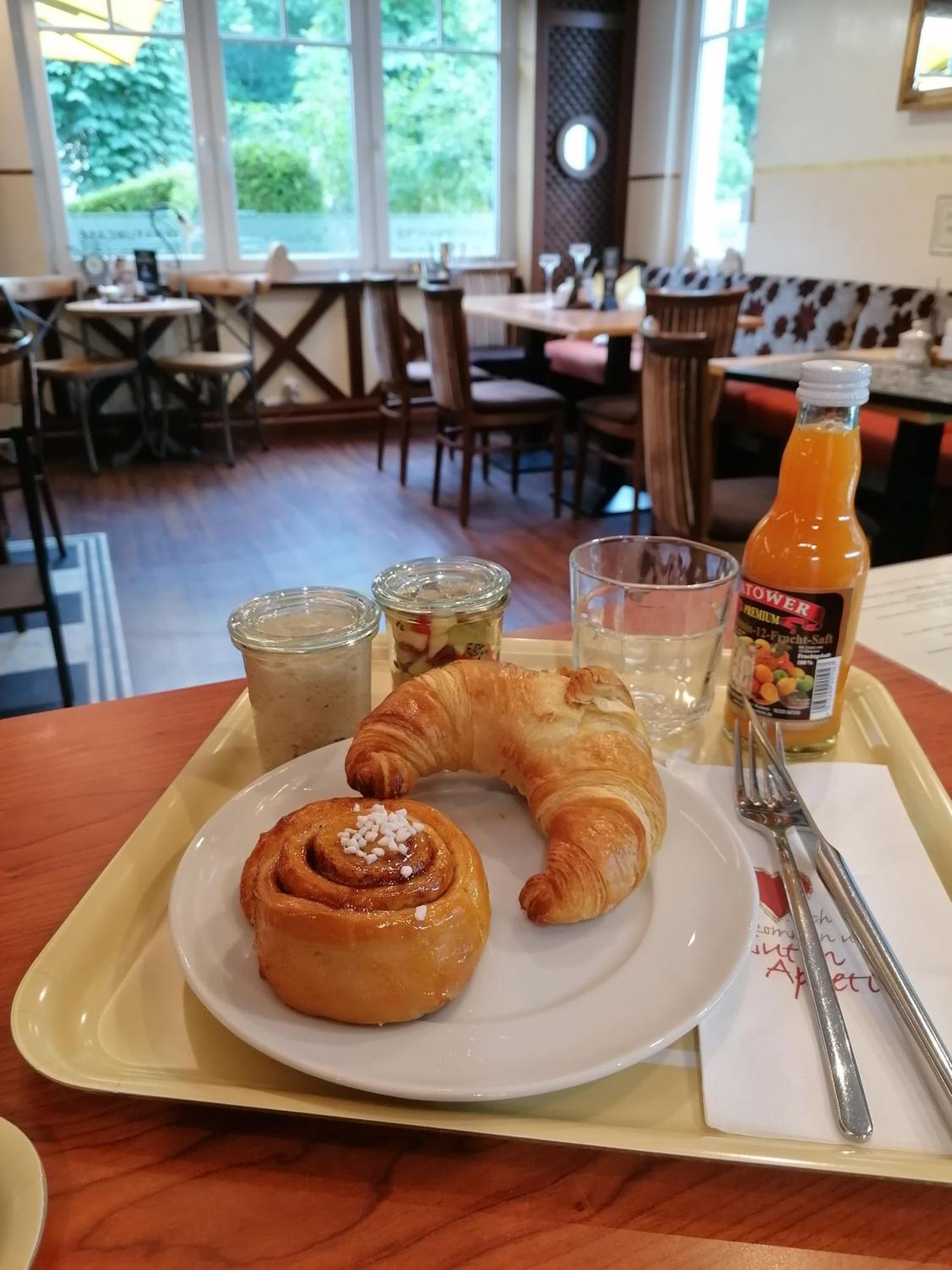 Pension Sanddorn Mit Cafe Carlssons Остзебад Бинц Екстериор снимка
