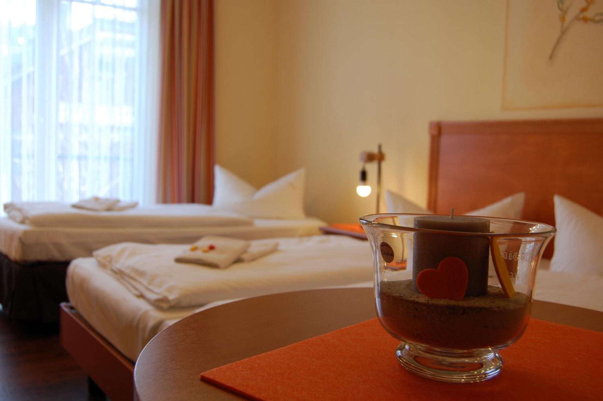 Pension Sanddorn Mit Cafe Carlssons Остзебад Бинц Екстериор снимка