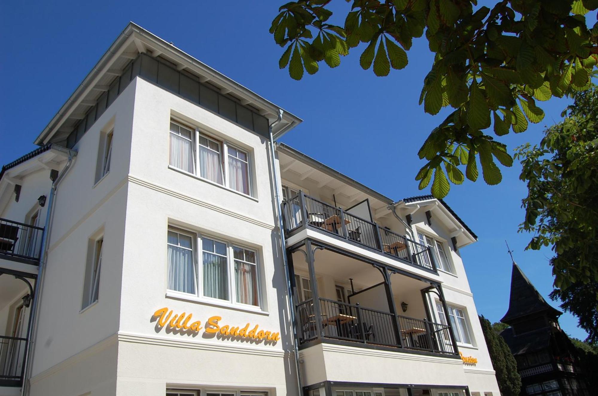 Pension Sanddorn Mit Cafe Carlssons Остзебад Бинц Екстериор снимка