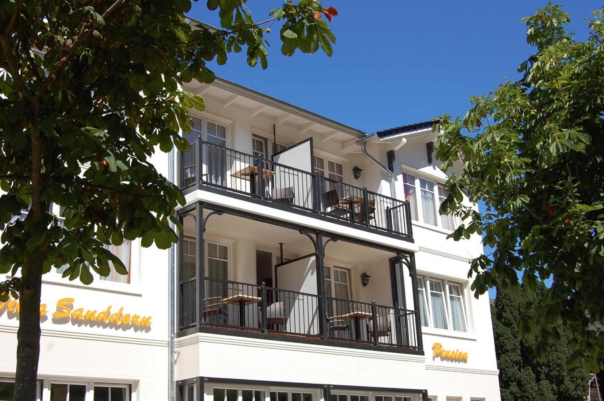Pension Sanddorn Mit Cafe Carlssons Остзебад Бинц Екстериор снимка