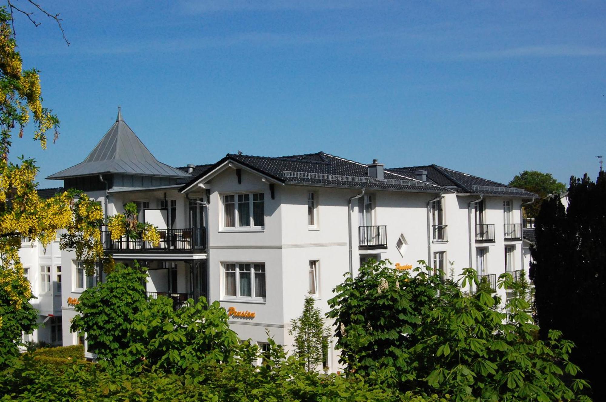 Pension Sanddorn Mit Cafe Carlssons Остзебад Бинц Екстериор снимка